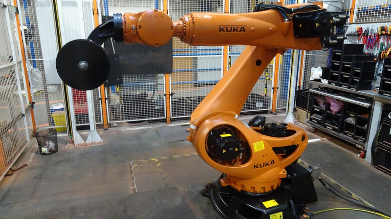 [Klever Portal:1550:4715cc7130ed] KUKA Robot industrial - KR 240 R2700 prime · Imagen principal
