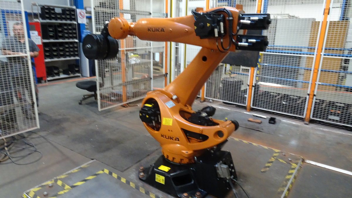 [Klever Portal:1552:8711d2c90515] KUKA Robot industrial - KR 240 R2700 prime
