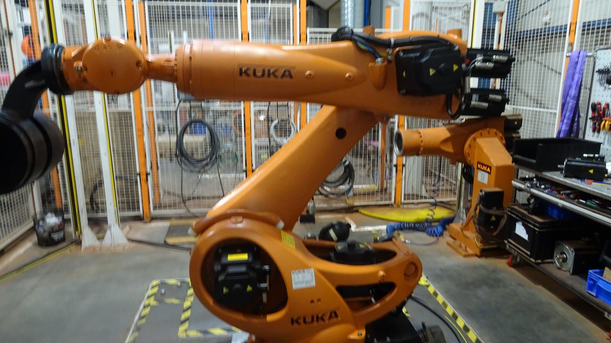 [Klever Portal:1612:64eb0584c529] KUKA Robot industrial - KR 210 R2700 extra