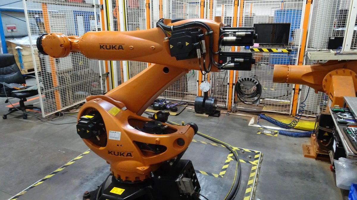 [Klever Portal:1632:b17e85a25026] KUKA Robot industrial - KR 210 R2700 extra