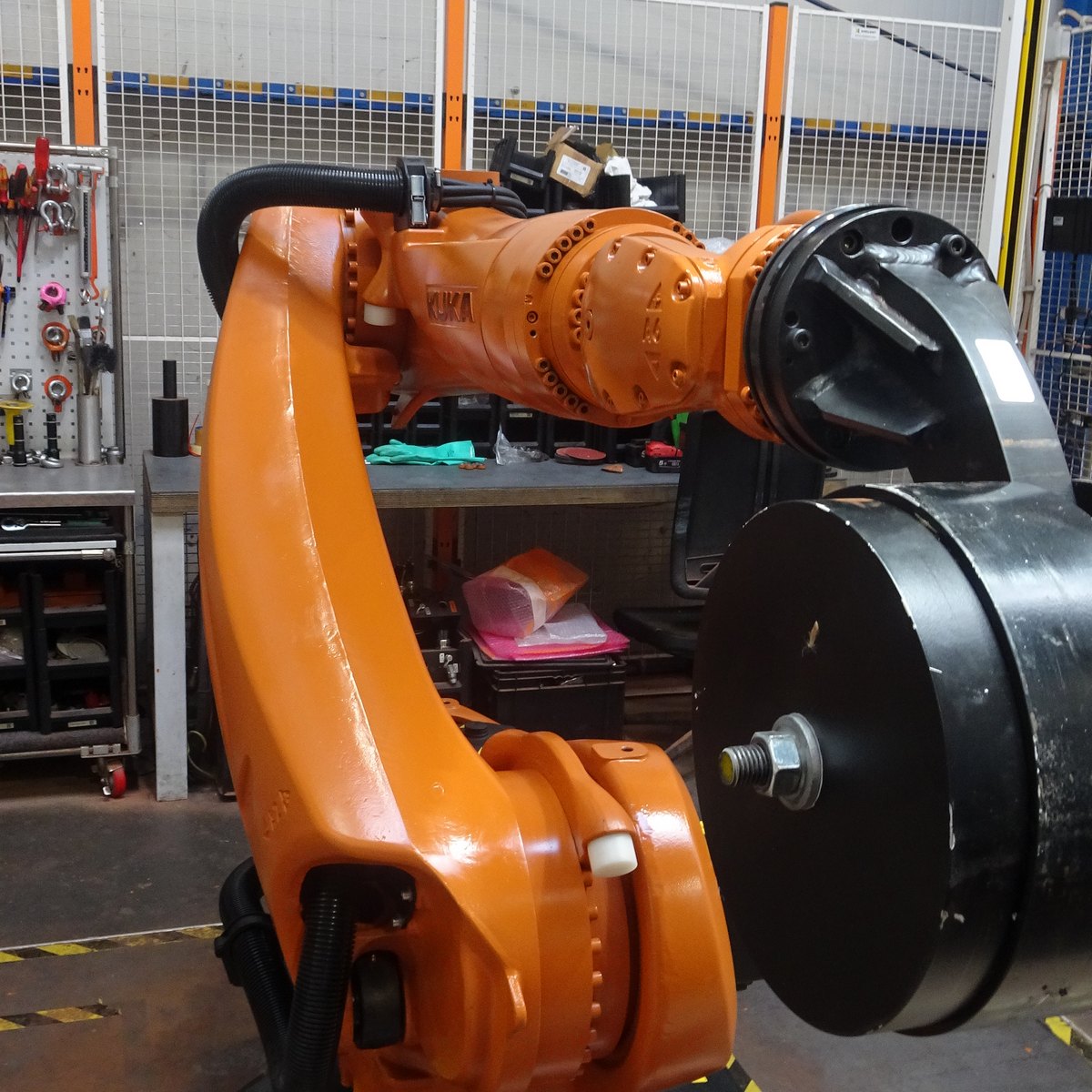 [Klever Portal:1663:c95c5d6d7d4c] KUKA Robot industrial - KR 210 R2700 extra
