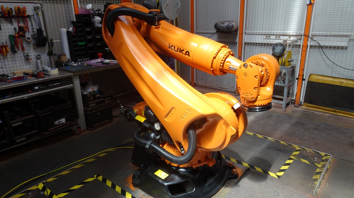 [Klever Portal:1674:2db6cf465ccb] KUKA Robot industrial - KR 240 R2700 prime · Imagen principal