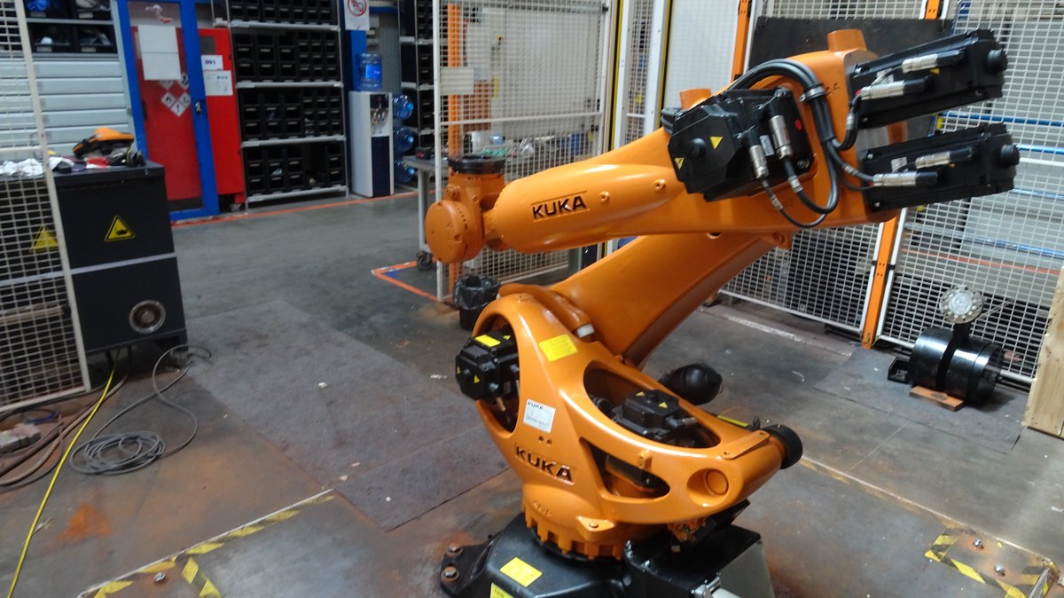 [Klever Portal:1687:f8d8f7cc8365] KUKA Robot industrial - KR 210 R2700 extra