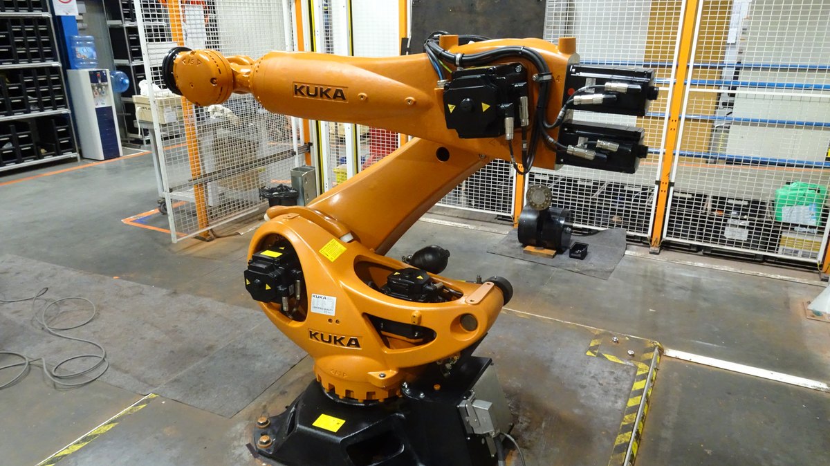 [Klever Portal:1699:3fbdf5309c55] KUKA Robot industrial - KR 210 R2700 extra