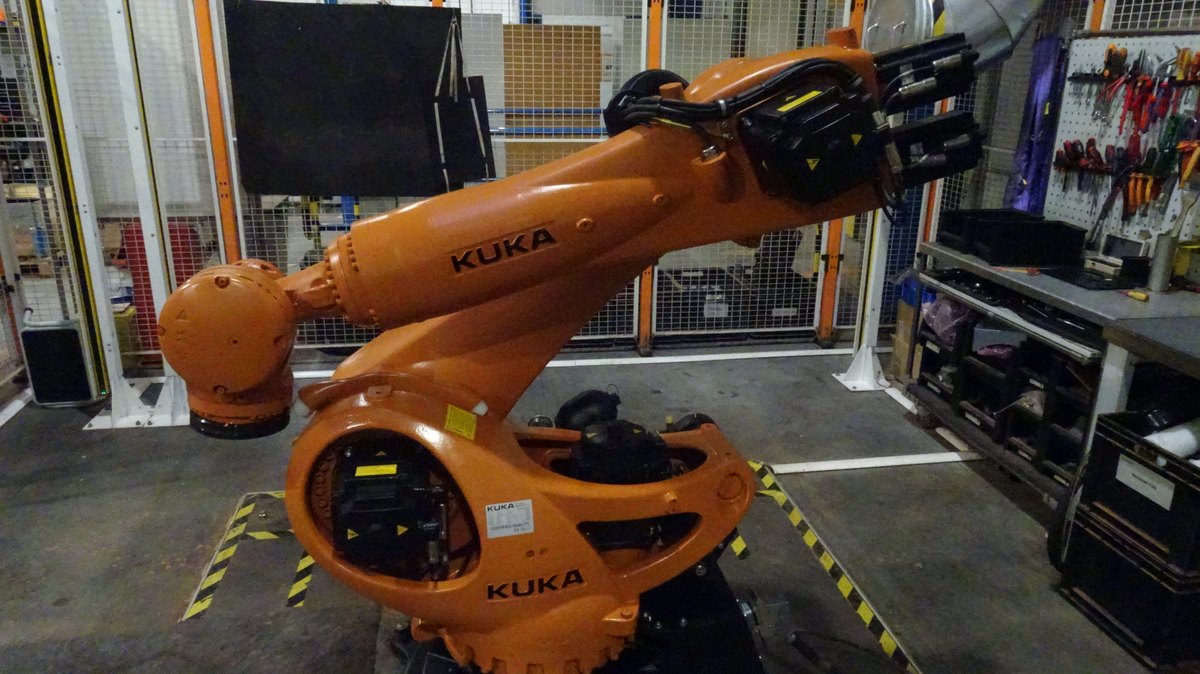 [Klever Portal:1998:5cb139d6cf73] KUKA Robot industrial - KR 240 R2700 prime 