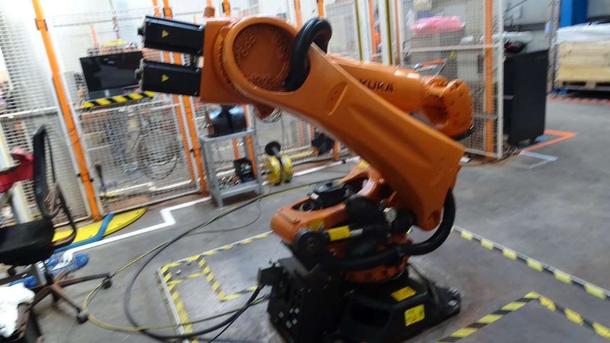 [Klever Portal:2044:e04fdab39630] KUKA Robot industrial - KR 240 R2700 prime
