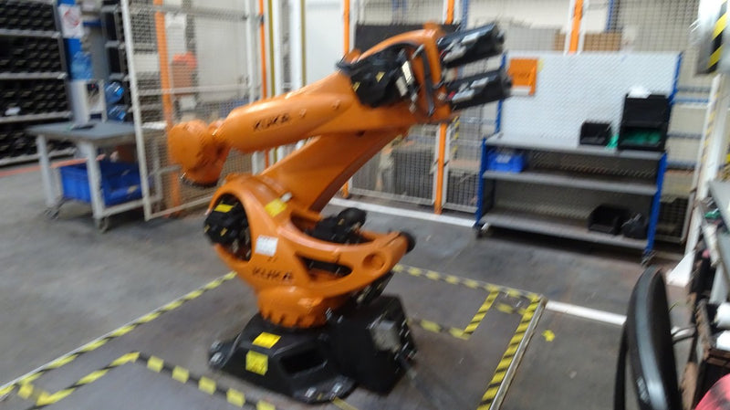 [Klever Portal:2045:bed6af27b356] KUKA Robot industrial - KR 240 R2700 prime