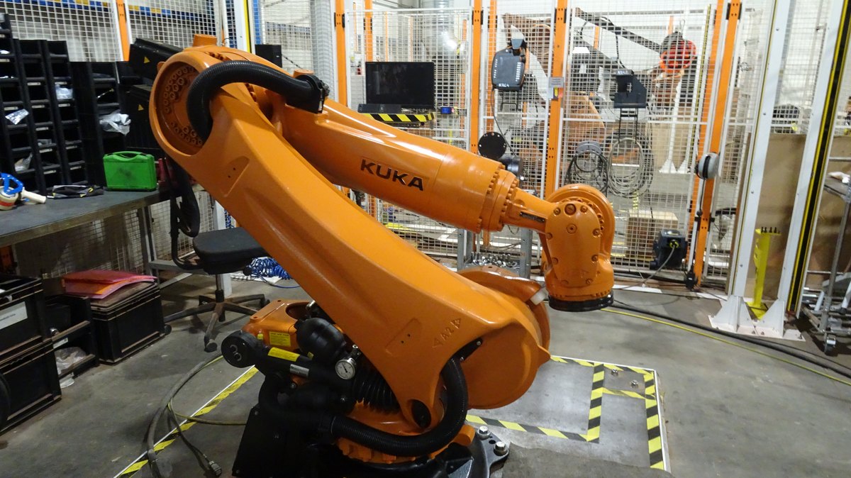 [Klever Portal:2048:a27609a2984e] KUKA Robot industrial - KR 240 R2700 prime