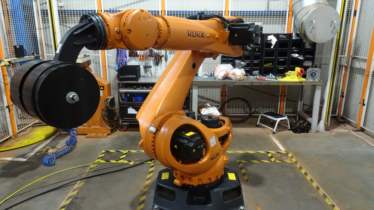 [Klever Portal:2051:84ce6c077916] KUKA Robot industrial - KR 240 R2700 prime