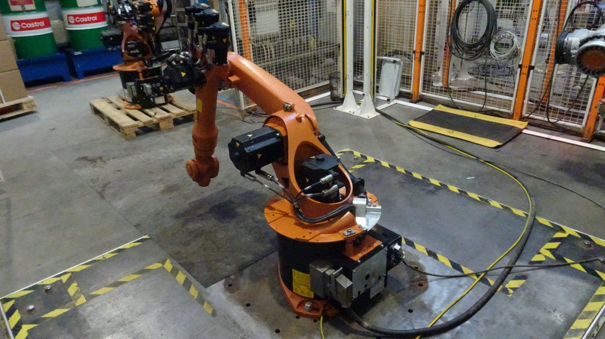 [Klever Portal:2064:99646f48d8db] KUKA Robot industrial - KR 16-2
