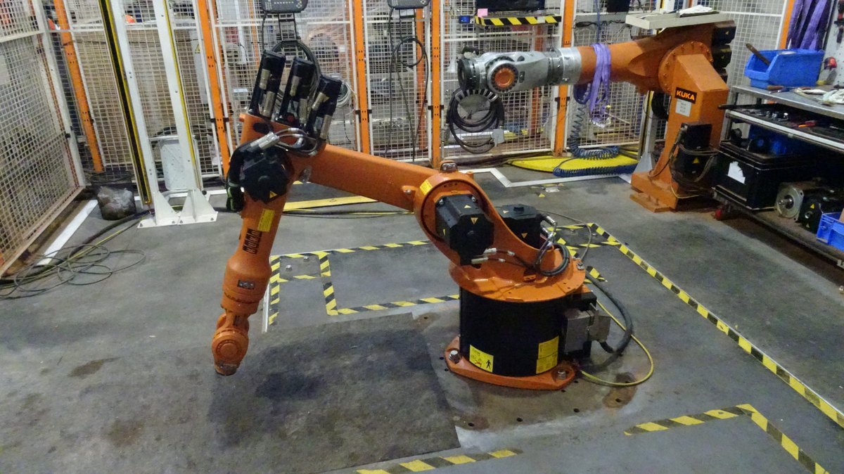 [Klever Portal:2065:1f8d33b95548] KUKA Robot industrial - KR 16-2