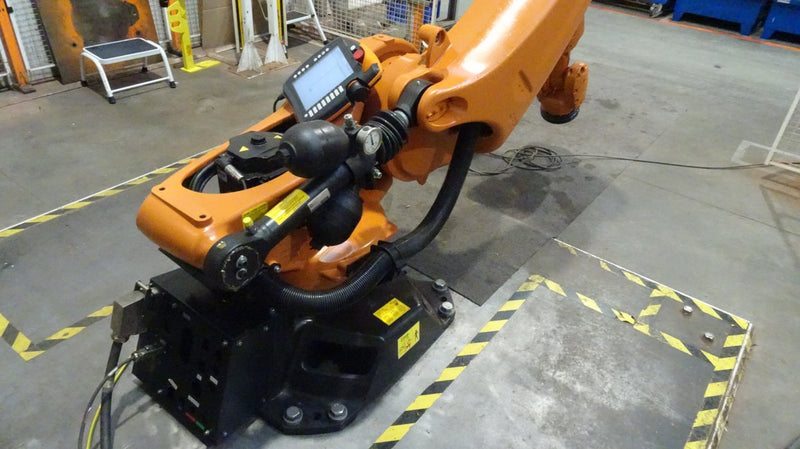 [Klever Portal:2105:b651239e7846] KUKA Robot industrial - KR 210 R2700 extra